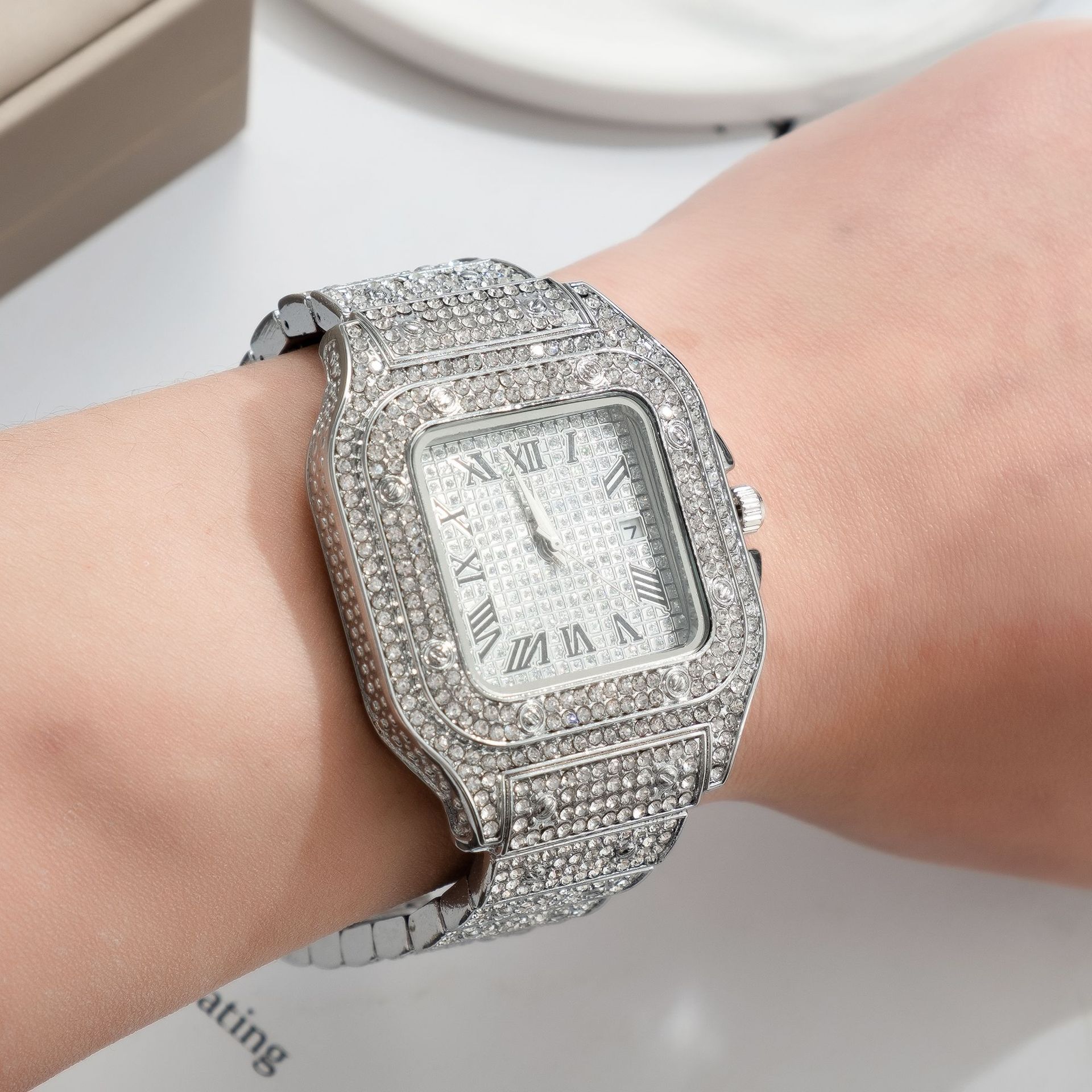 UTHAI L77 Herrenuhr, modische  – Cartier Watch Tank Bewertung und Preis